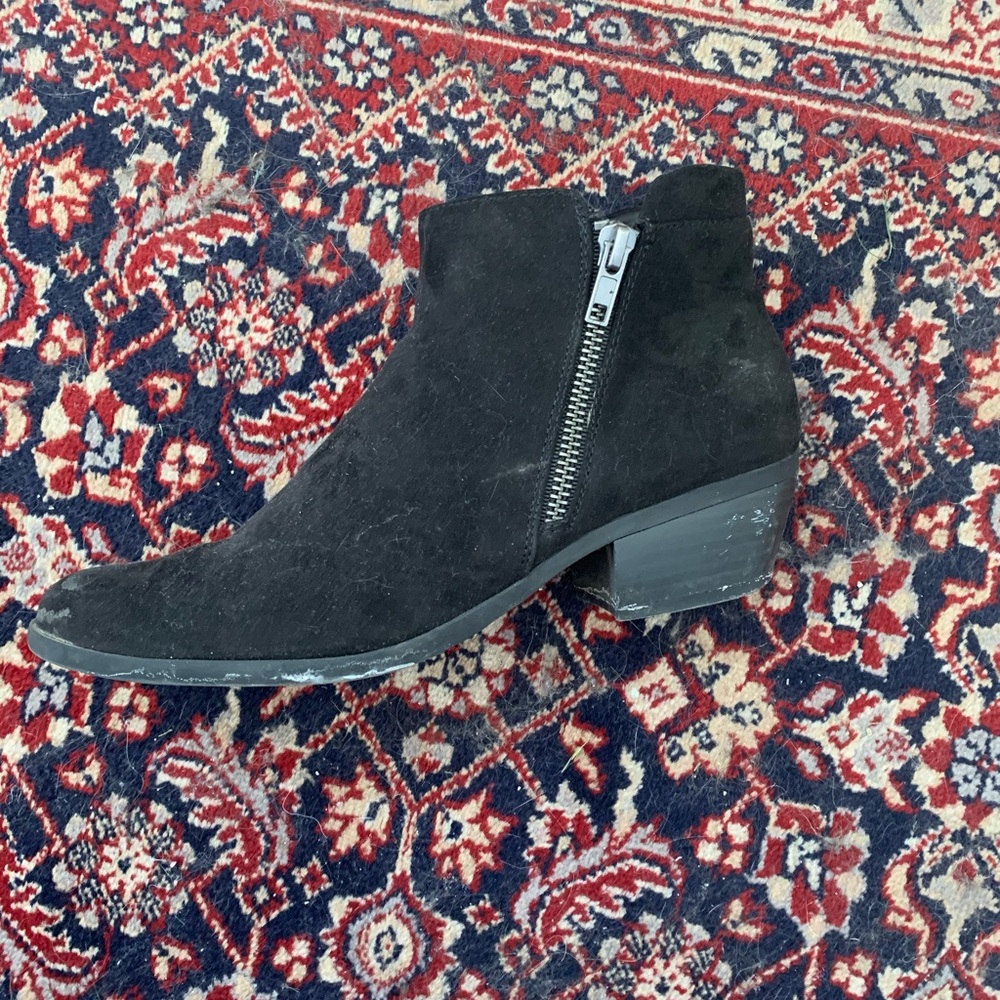 Relativity Black Booties - Size 7.5